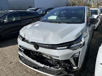 krockskadad bil auto Renault Captur 1.6 E-Tech Full Hybrid Esprit Alpine  Automaat  ( NW Prijs 41000,00 ) 2025/5