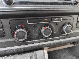 Volkswagen Transporter 2.0TDI AUT. 3persoons Highline Navi Clima picture 11