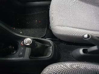 Volkswagen Up! Move BlueMotion picture 4