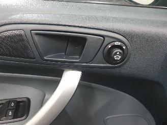Ford Fiesta 1.25 Titanium picture 12