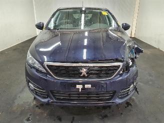 Peugeot 308 1.2 Puretech Blue picture 2