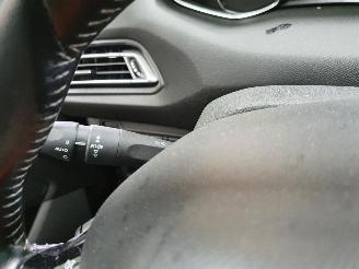 Peugeot 308 1.2 Puretech Blue picture 20