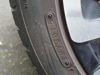 Volkswagen Up! 121 1.0 BlueMotion High Up! picture 27