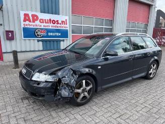 Uttjänta bilar auto Audi A4 A4 Avant (B6), Combi, 2001 / 2005 3.0 V6 30V Quattro 2002/1