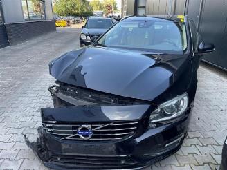 rozbiórka samochody osobowe Volvo V-60 V60 I (FW/GW), Combi, 2010 / 2018 2.4 D6 20V Plug-in Hybrid AWD 2015