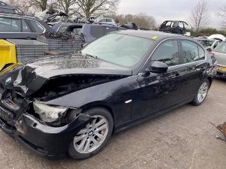 Vrakbiler auto BMW 3-serie 3 serie (E90), Sedan, 2005 / 2011 320i 16V 2009/3