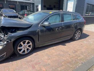 demontáž osobní automobily Volvo V-60 V60 I (FW/GW), Combi, 2010 / 2018 2.0 D4 16V 2014