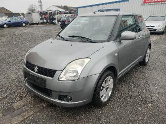 Vrakbiler auto Suzuki Swift Grijs ZCD Onderdelen Deur Motorkap 2006/1