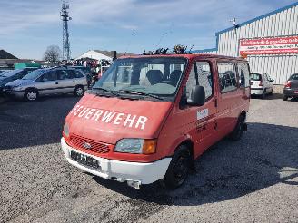 Vrakbiler auto Ford Transit 2.5D Rood Onderdelen 4HB, 4HC Motor 1995/3