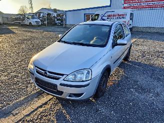 Dezmembrări autoturisme Opel Corsa C 1.0 12V Zilver Z157 Onderdelen F13 Bak 2003/11