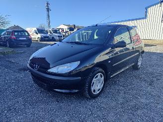 Salvage car Peugeot 206 1.4 Zwart EXYB Onderdelen KFW Motor 2001/1