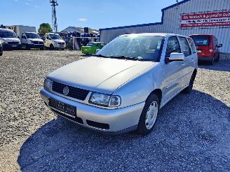 skadebil auto Volkswagen Polo 6KV 1.4 16V Zilver LS7N Onderdelen APE Motor 2000/11