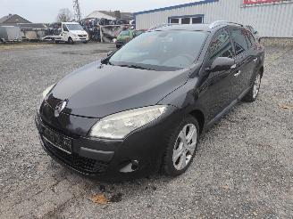 skadebil auto Renault Mégane 1.4 TCE Zwart NV676 Onderdelen H4J700 Motor 2009/6