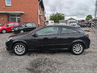 Opel Astra GTC 1.6 picture 8