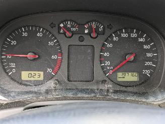 Volkswagen Golf 1.4 picture 11