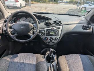 Ford Focus 1.6 picture 11