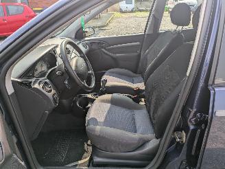 Ford Focus 1.6 picture 10