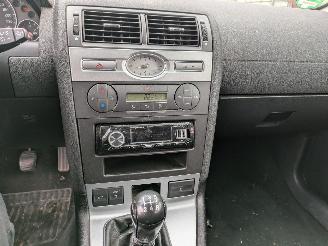 Ford Mondeo 1.8 Turnier picture 11