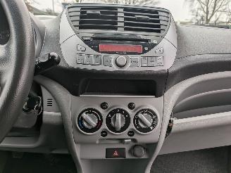 Suzuki Alto 1.0 picture 11