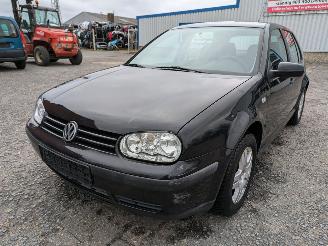 Vrakbiler auto Volkswagen Golf 1.4 2002/1