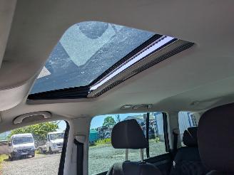 Volkswagen Touran 2.0 picture 14