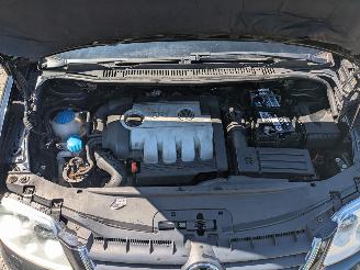 Volkswagen Touran 2.0 picture 15