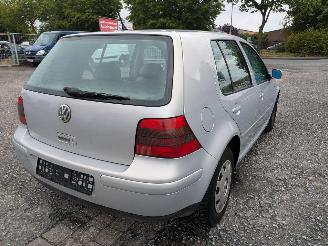 Volkswagen Golf 1.6 picture 5