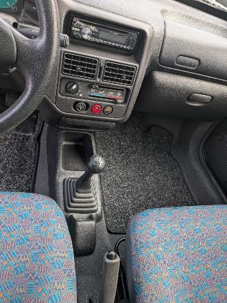 Peugeot 106  picture 11