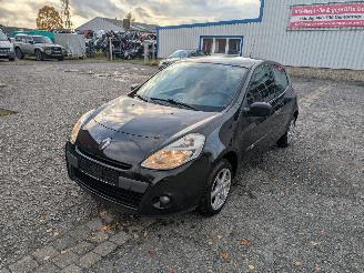 Purkuautot passenger cars Renault Clio III 1.2 16V NV676 2009/7