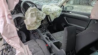 Volkswagen Passat 2.0 picture 9