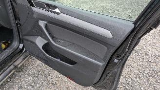 Volkswagen Passat 2.0 picture 11
