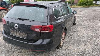 Volkswagen Passat 2.0 picture 5