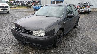 Vrakbiler auto Volkswagen Golf LC9Z 2001/12