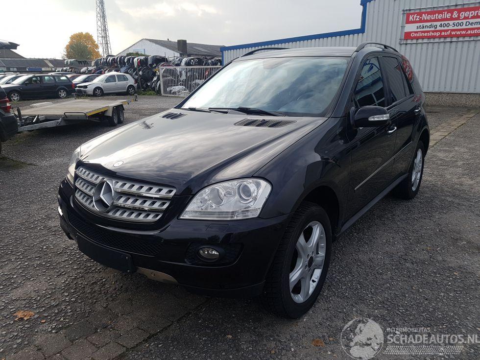 Mercedes M-klasse W164 Zwart 197 Onderdelen Deur Motorkap