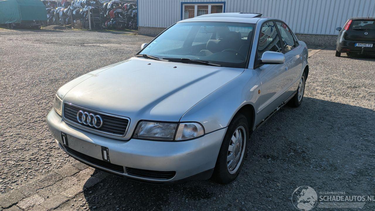 Audi A4 1.6
