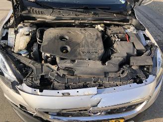 Volvo V-40 Cross Country 1.6 diesel 84kW E5 picture 16