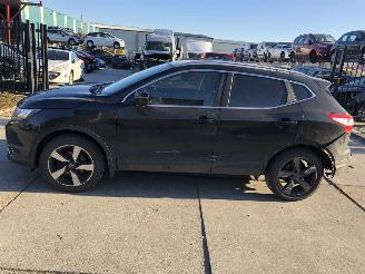 damaged passenger cars Nissan Qashqai 12i 85kW E6 PANO NAVI 2016/3