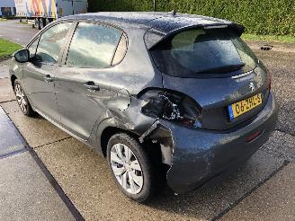 Peugeot 208 1.2i 60kW E5 airco navi picture 5