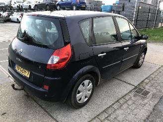 Renault Scenic 16i 16v picture 4