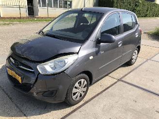 Hyundai I-10 1.0i E5 Airco 65000 km picture 2