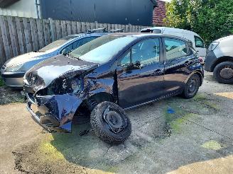 Peugeot 208  picture 3