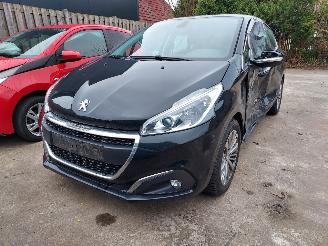 Voiture accidenté Peugeot 208  2018/7