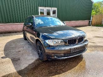 BMW 1-serie 116 i picture 2