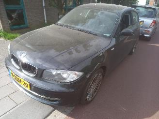 BMW 1-serie 116i picture 2