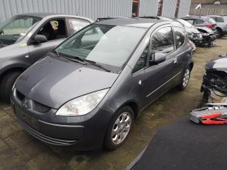Vrakbiler auto Mitsubishi Colt Colt (Z2/Z3), Hatchback, 2004 / 2012 1.5 DI-D 12V HP 2006/8