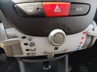 Toyota Aygo Aygo (B10), Hatchback, 2005 / 2014 1.0 12V VVT-i picture 9