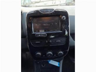 Renault Clio  picture 15