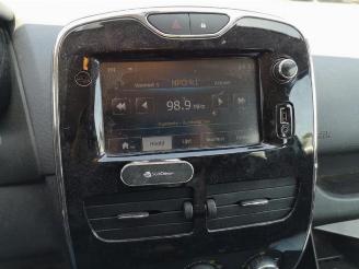 Renault Clio  picture 9