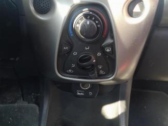 Toyota Aygo Aygo (B40), Hatchback, 2014 1.0 12V VVT-i picture 8