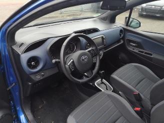 Toyota Yaris Yaris III (P13), Hatchback, 2010 / 2020 1.5 16V Hybrid picture 8